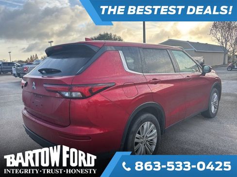 Used 2024 Mitsubishi Outlander ES image 5