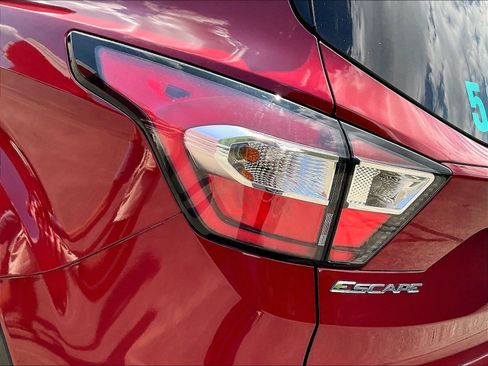 Used 2018 Ford Escape SEL AWD/4WD image 24