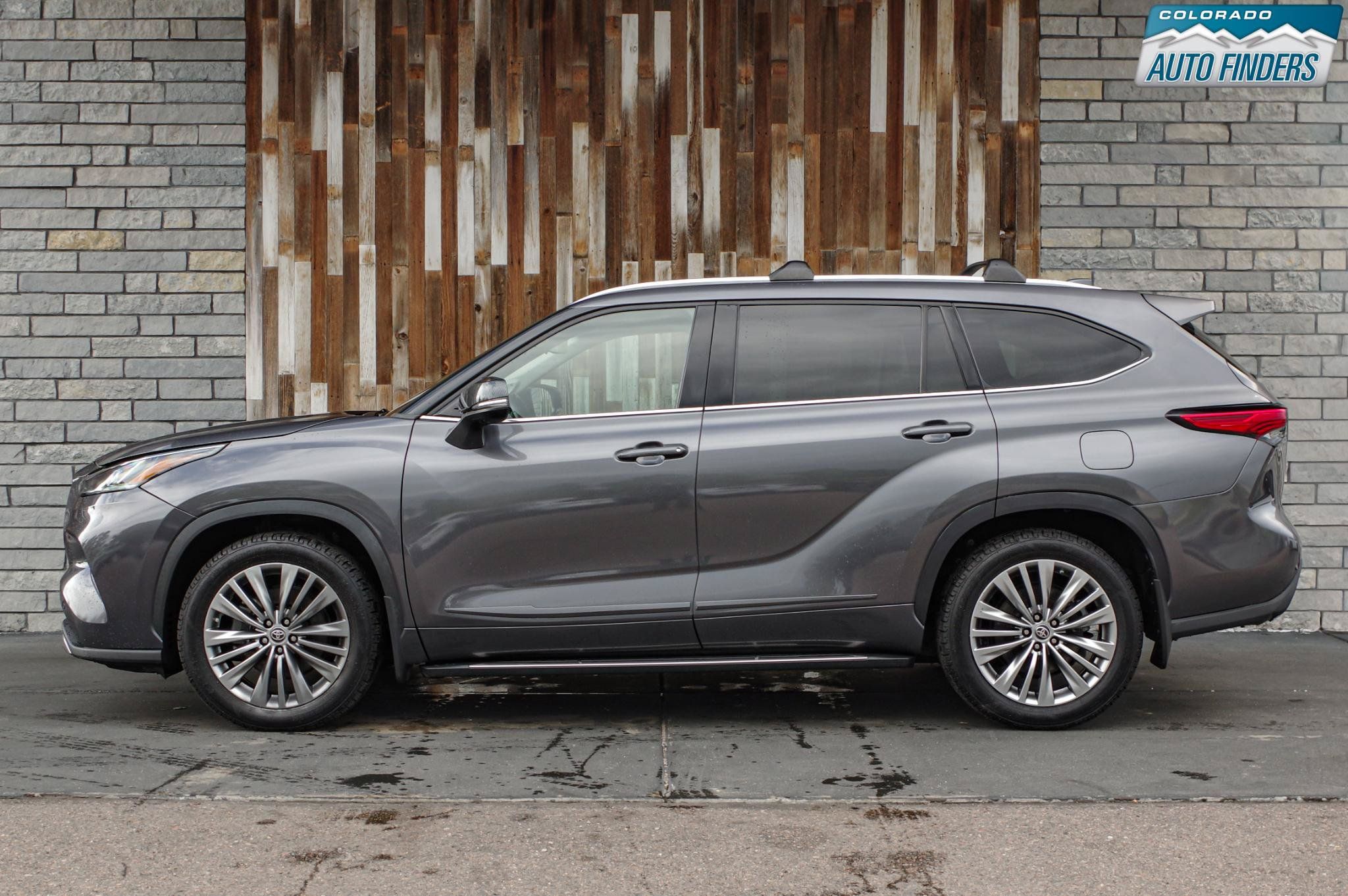 Used 2021 Toyota Highlander Platinum AWD/4WD image 3