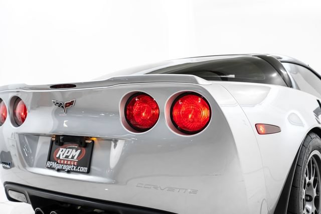 Used 2009 Chevrolet Corvette ZR1 w/ Preferred Equipment Group RWD image 14