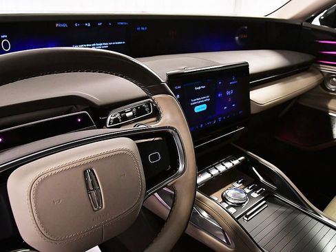 Used 2024 Lincoln Nautilus Reserve w/ Equipment Group 203A image 19