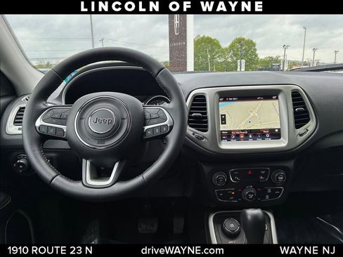 Used 2020 Jeep Compass Latitude w/ Popular Equipment Group AWD/4WD image 23