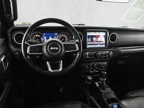 Used 2020 Jeep Wrangler Unlimited Sahara image 18