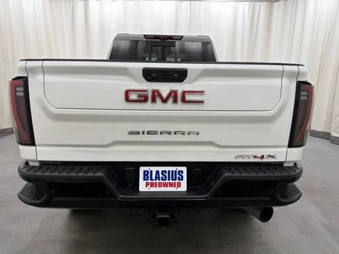 Used 2024 GMC Sierra 2500 AT4X AWD/4WD image 5