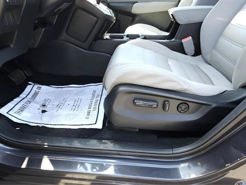 Used 2018 Honda CR-V EX image 11