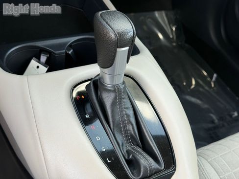 Used 2025 Honda HR-V LX image 29