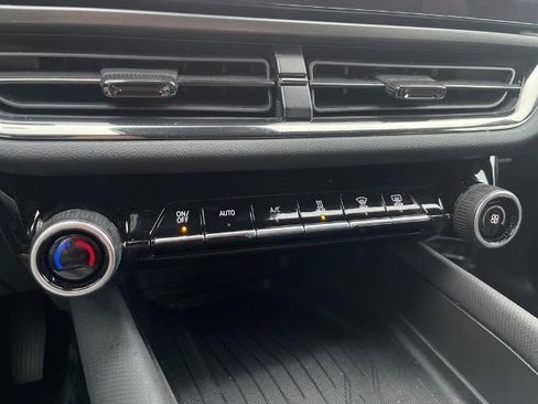 Used 2024 Chevrolet Equinox EV RS image 17