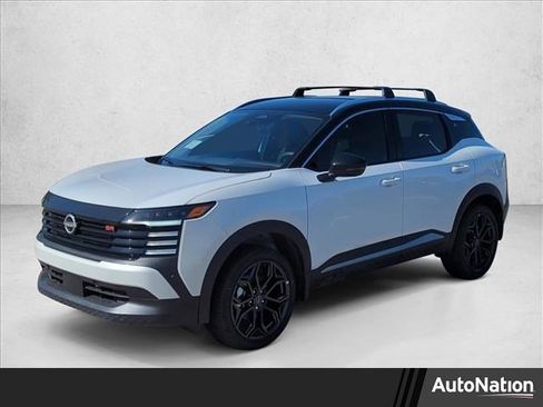 New 2026 Nissan Kicks SR image 1