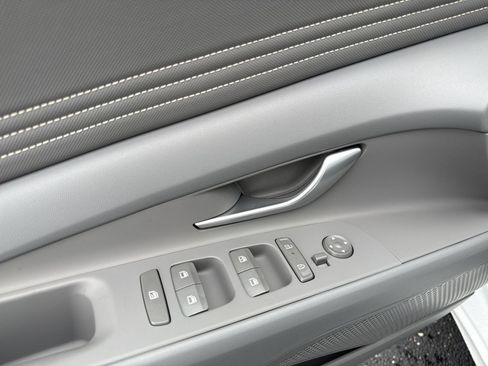 New 2026 Hyundai Elantra Sport FWD image 14