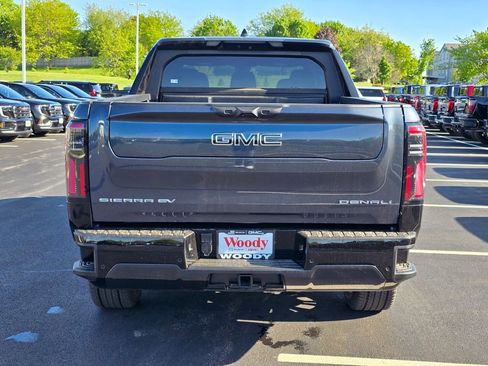New 2025 GMC Sierra EV Denali image 9