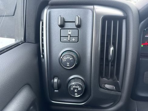 Used 2019 Chevrolet Silverado 1500 LT w/ All Star Edition image 23