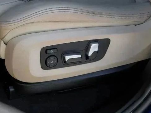 Used 2022 BMW X5 sDrive40i w/ M Sport Package image 40