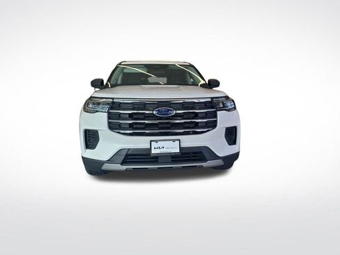 Used 2025 Ford Explorer Active image 10