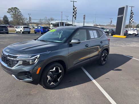 Certified 2024 Kia Seltos EX image 3