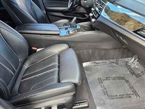 Used 2018 BMW 530e image 19