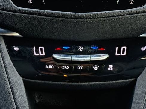 Used 2023 Cadillac XT6 Luxury FWD image 4