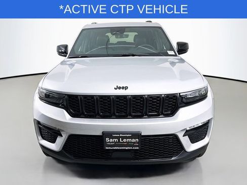 New 2025 Jeep Grand Cherokee Limited w/ Black Appearance Package image 2