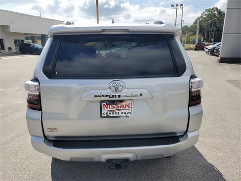 Used 2019 Toyota 4Runner SR5 image 8