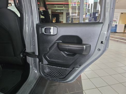 Used 2020 Jeep Gladiator Sport w/ Quick Order Package 24S image 15