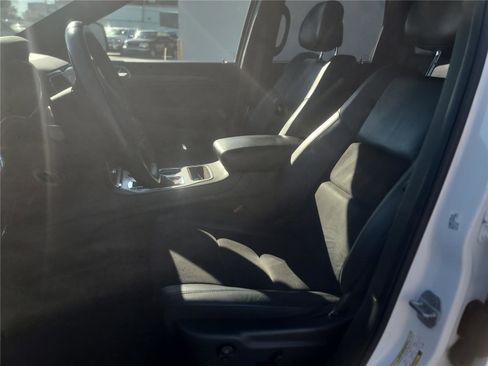 Used 2019 Jeep Grand Cherokee Altitude image 10