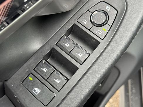 Used 2025 BMW 540i xDrive image 20