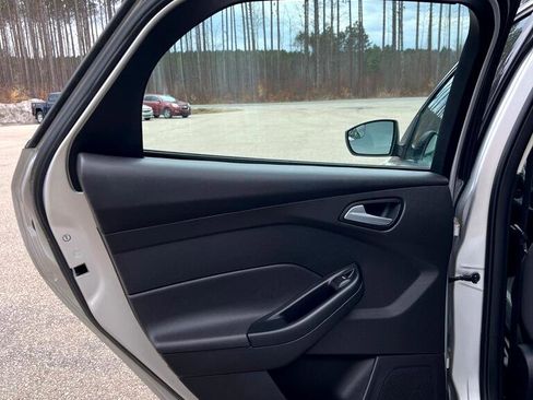 Used 2012 Ford Focus SE image 13