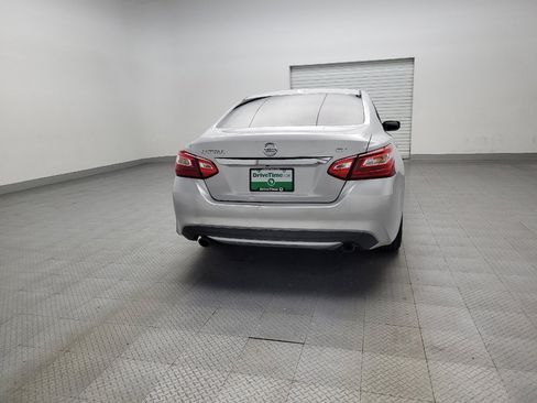 Used 2016 Nissan Altima 2.5 SV image 7