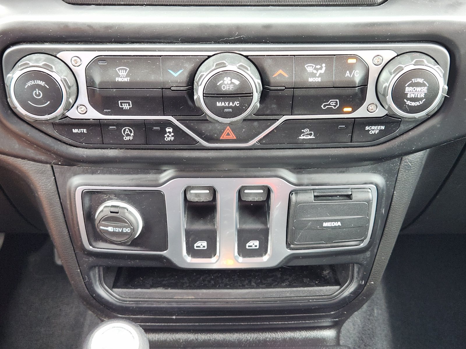 Used 2022 Jeep Wrangler Sport AWD/4WD image 26
