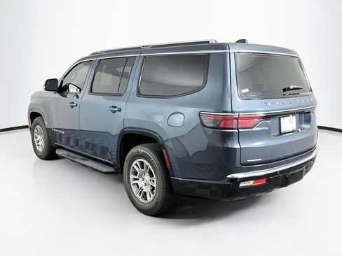 Used 2023 Jeep Wagoneer 4WD image 5