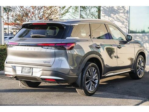 New 2026 INFINITI QX60 Luxe image 6