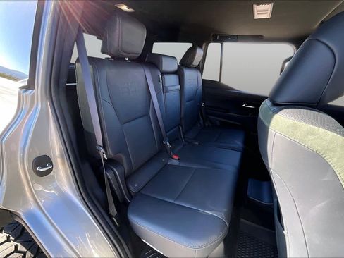 Used 2025 Lexus GX 550 AWD/4WD image 19