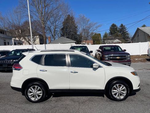Used 2016 Nissan Rogue SV w/ SV Premium Package AWD/4WD image 7