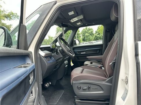 New 2025 Volkswagen ID. Buzz Pro S image 12