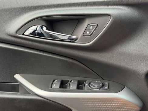 New 2026 Chevrolet Trax RS w/ Sunroof Package FWD image 16