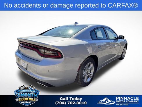 Used 2023 Dodge Charger SXT RWD image 4