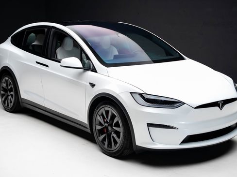 Used 2023 Tesla Model X Plaid image 38