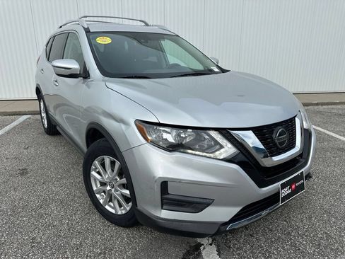 Used 2019 Nissan Rogue S w/ Special Edition Package FWD image 10