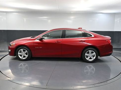 Used 2024 Chevrolet Malibu LT image 9