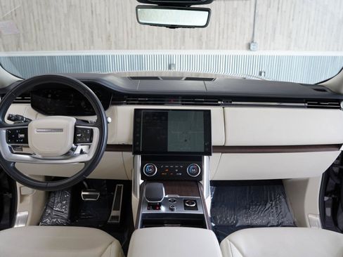 Used 2023 Land Rover Range Rover SE AWD/4WD image 17