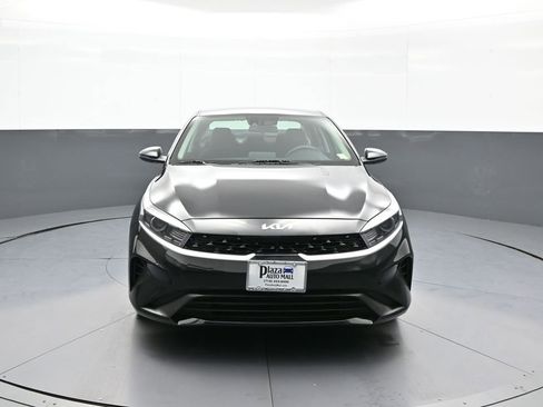 Certified 2023 Kia Forte LXS w/ LXS Technology Package FWD image 2