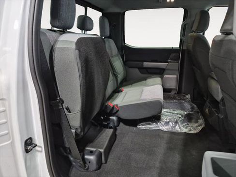 New 2025 Ford F350 XLT w/ Black Appearance Package image 25