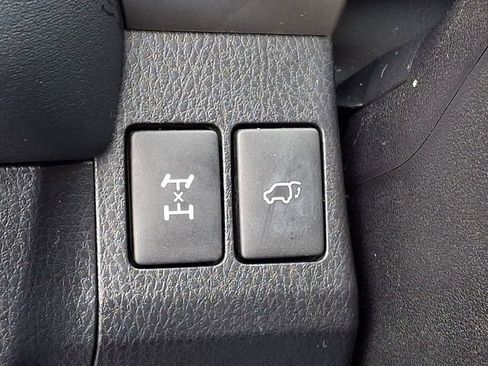 Used 2013 Toyota RAV4 Limited image 27