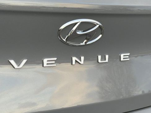 Certified 2023 Hyundai Venue SEL image 36