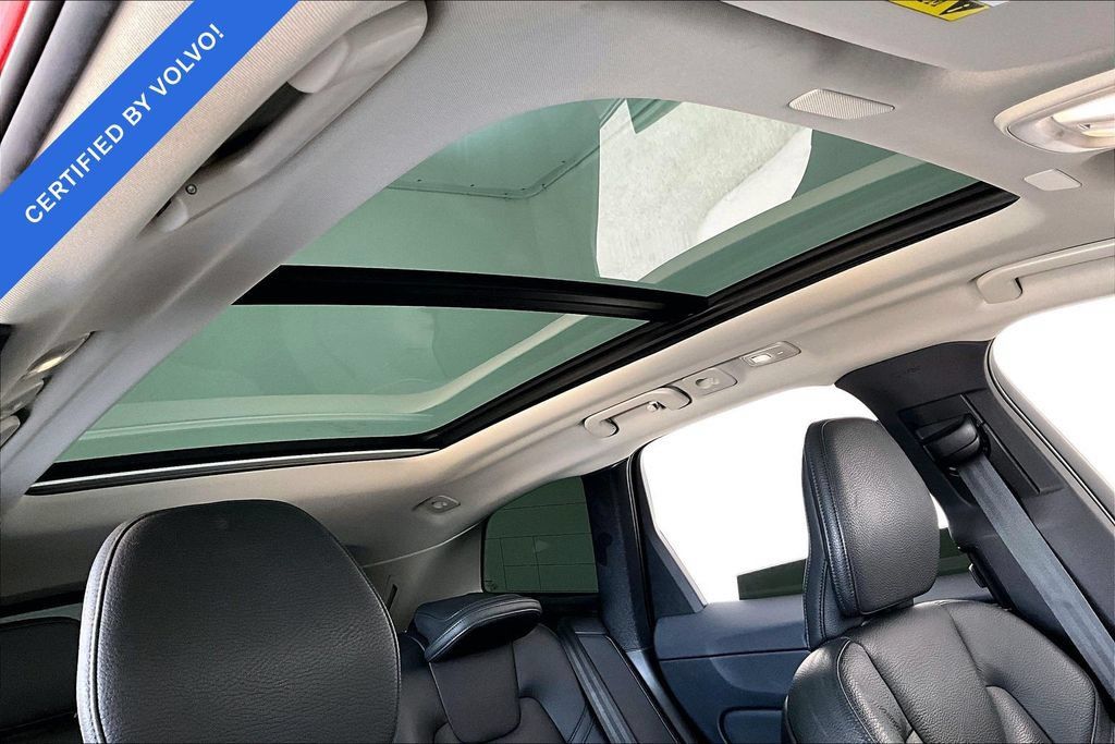 Certified 2024 Volvo XC60 B5 Plus w/ Protection Package Premier AWD/4WD image 22