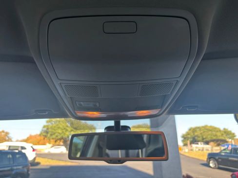 Used 2016 Volkswagen Tiguan S image 18