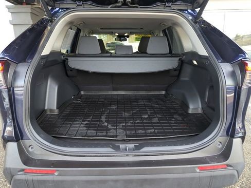 Used 2025 Toyota RAV4 XLE image 27