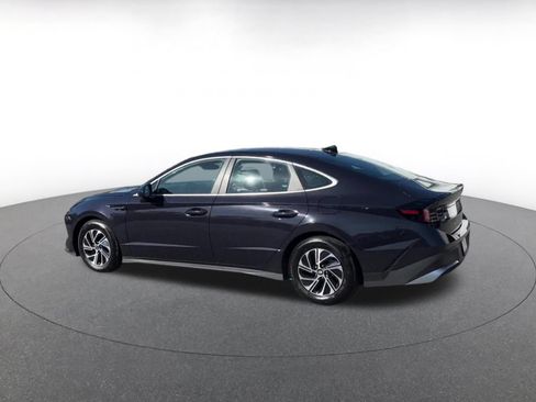 Used 2026 Hyundai Sonata Blue FWD image 9