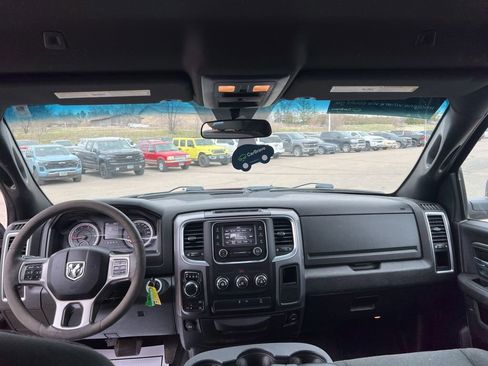 Used 2022 RAM 1500 Classic Warlock AWD/4WD image 21