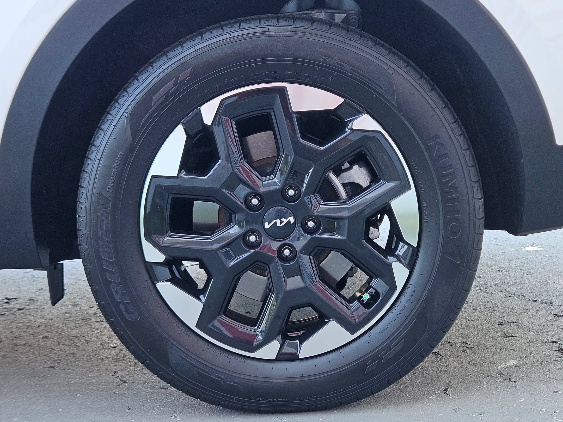 Used 2025 Kia Sorento S FWD image 29