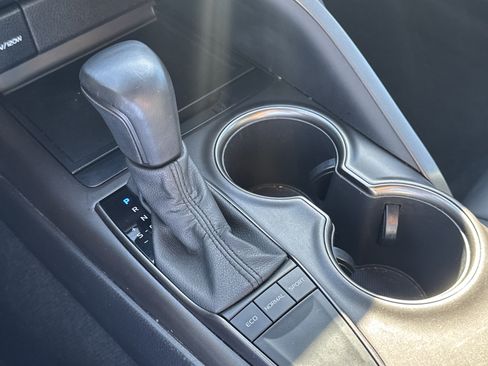 Used 2022 Toyota Camry SE image 20